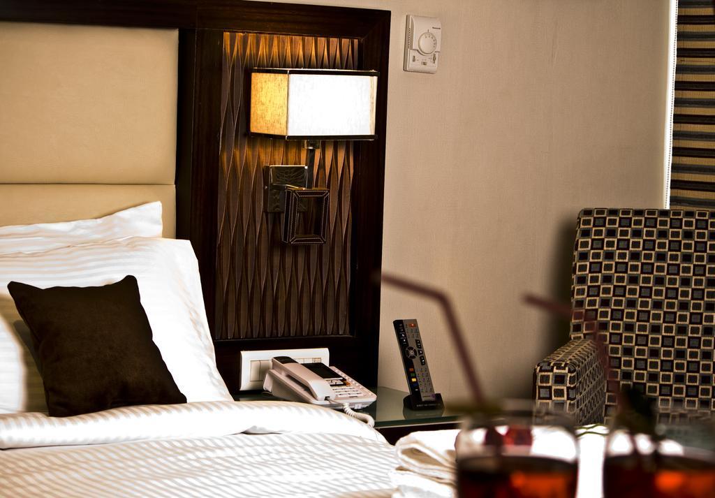 Hotel La Abode Hamirgarh Exterior photo